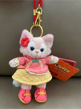 BNWT Hong Kong Disneyland 2026 CNY Duffy & Friends Plush Bag Keychain - Linabell